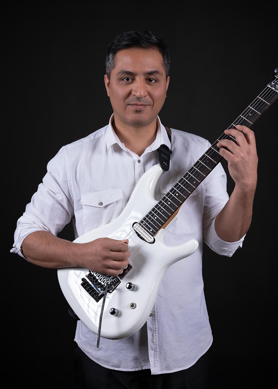 آموزشگاه موسیقی پارس - روژیار افشار