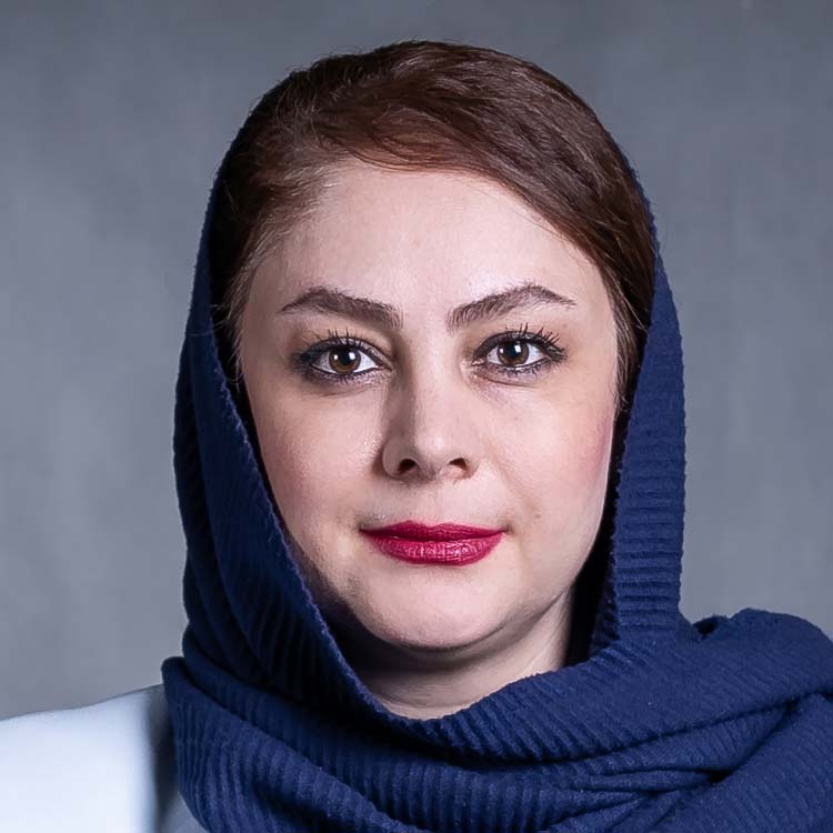آتنا زنگنه