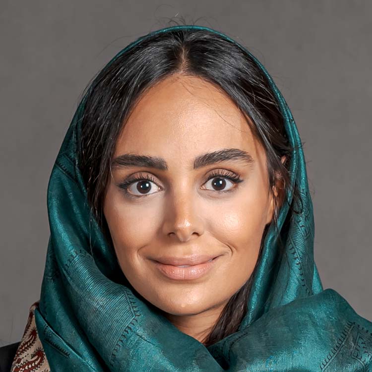 انوشا مصطفایی